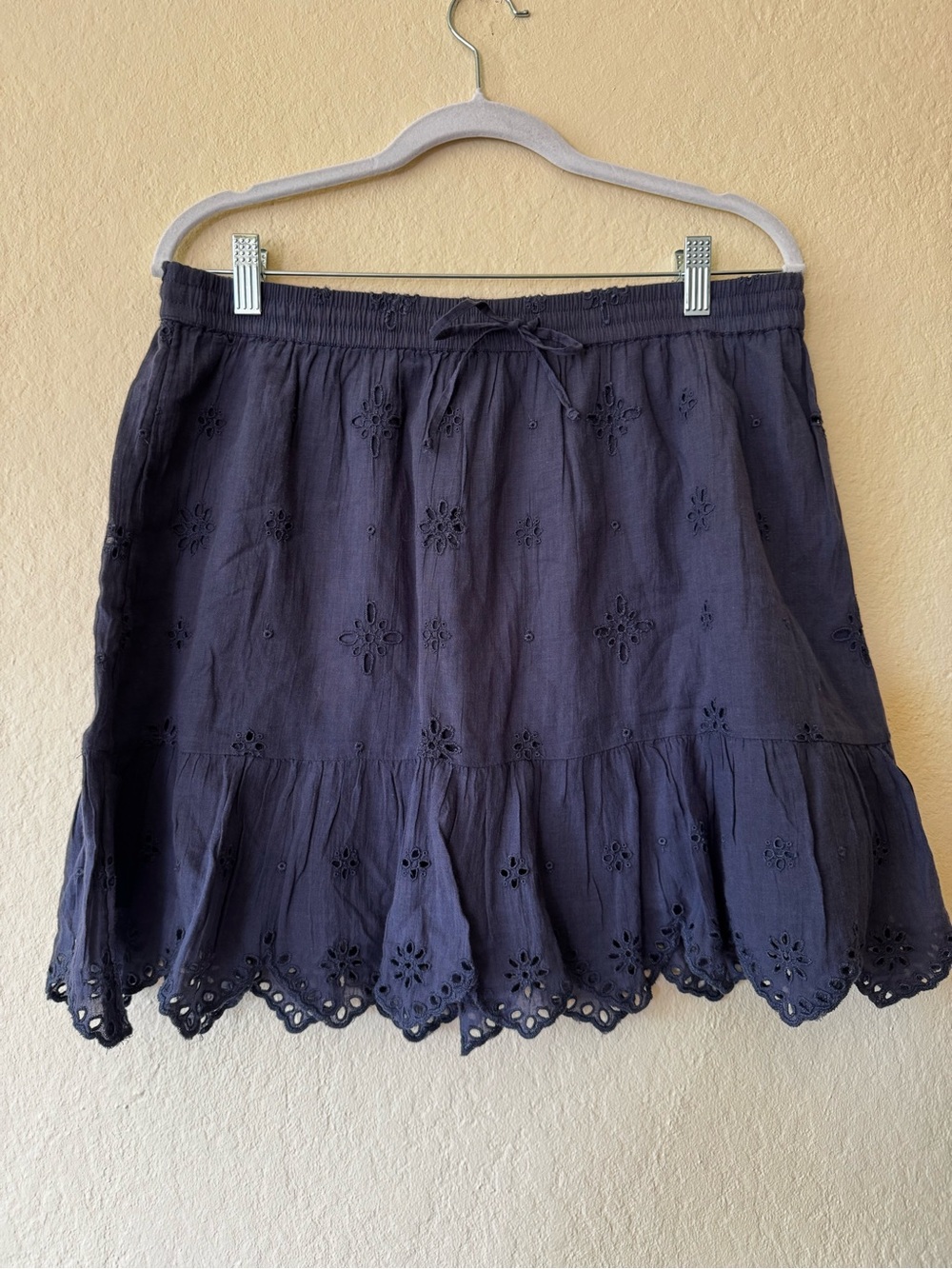 AERIE NAVY BLUE EYELET MINI SKIRT NWT L/XL